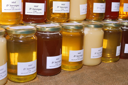 Miel et produits de la ruche - Tout savoir sur le miel liquide 🍯  Aujourd'hui, allons à la découverte de ce délicieux or liquide qui séduit  tant toute la famille. Les miels